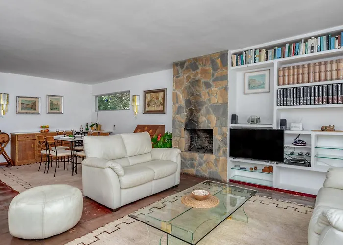 Alcornoque By Interhome *