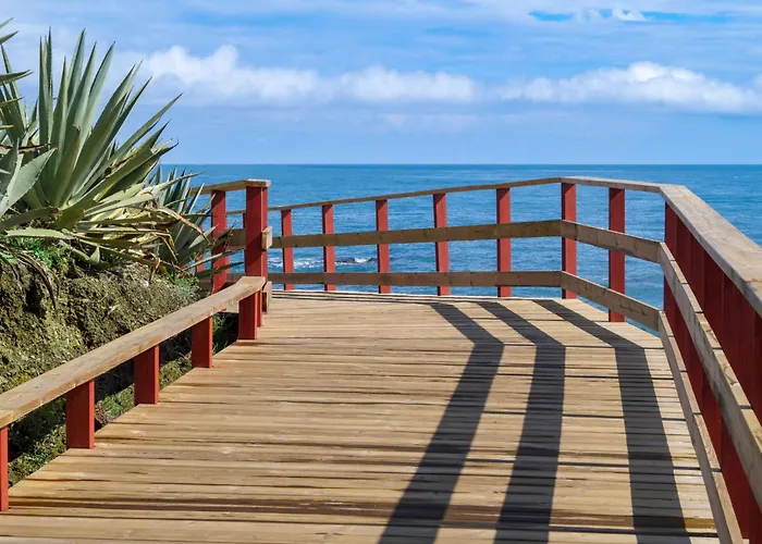 Alcornoque By Interhome בית נופש מארבלה